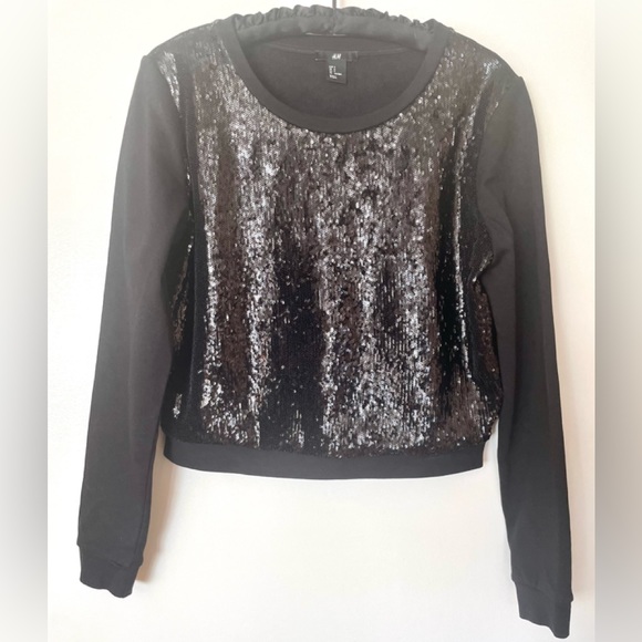 H&M BLACK SEQUIN WOMENS PULLOVER LONG SLEEVE SWEATER SIZE SMALL VERSATILE - Picture 1 of 8